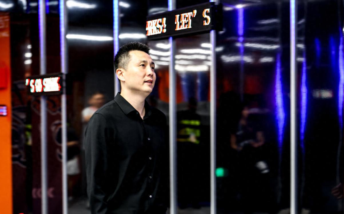 湖人计划送两将 腾空间留里夫斯