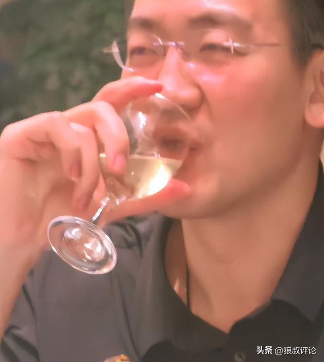4年1.785亿顶薪，好几支球队疯抢，詹姆斯这下高兴了