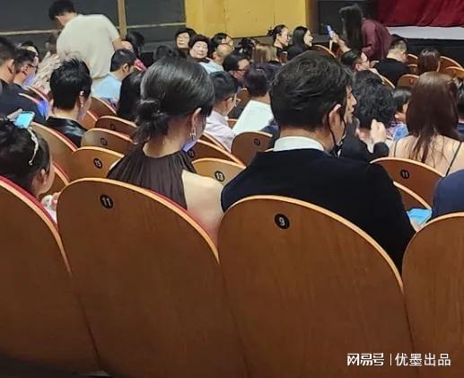 尼克斯夺冠夜罗宾逊谈抓蛇玄学：G5篮板奇兵助冠军