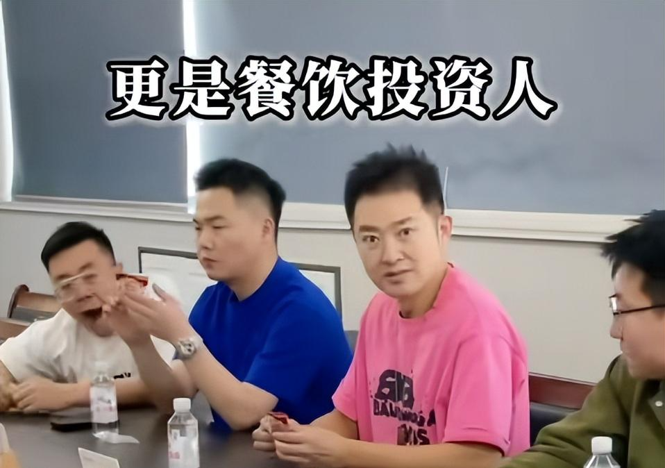 记者：费内巴切仍在和曼城谈阿克转会费，预计700万+150万镑